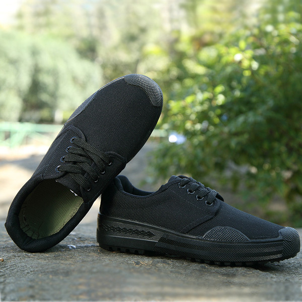 Adidași de pânză pentru bărbați cu talpă groasă și aspră în trei culori, potriviți pentru utilizarea de zi cu zi