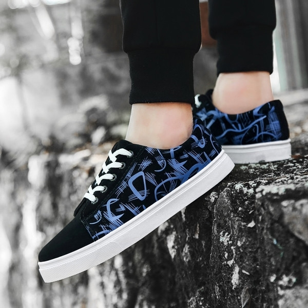 Adidași moderni pentru bărbați cu imprimeu color lateral, potriviti pentru utilizarea de zi cu zi