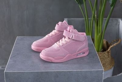 Tenisi inalti de dama cu cravate in mai multe culori