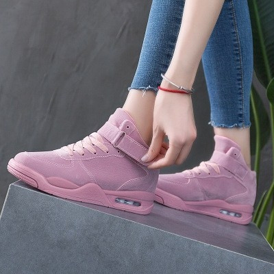 Tenisi inalti de dama cu cravate in mai multe culori