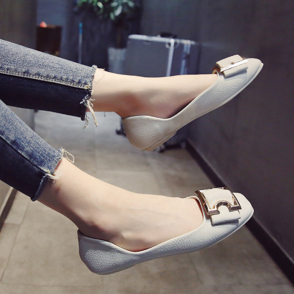 Pantofi casual din piele ecologica cu decor metalic in trei culori pentru doamne