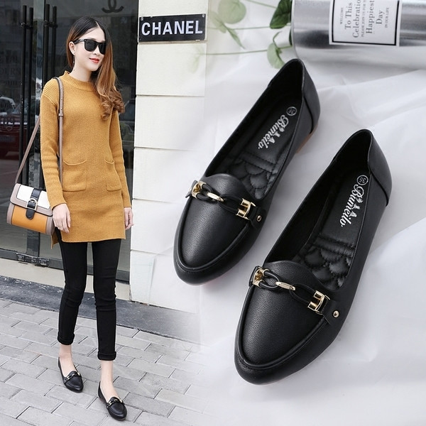 Pantofi casual dama din piele ecologica cu cusatura exterioara si decor metalic in trei culori - negru, alb si bej