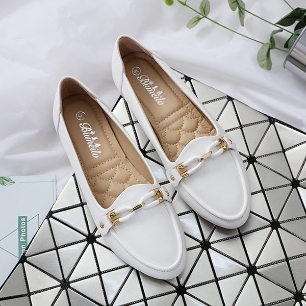 Pantofi casual dama din piele ecologica cu cusatura exterioara si decor metalic in trei culori - negru, alb si bej