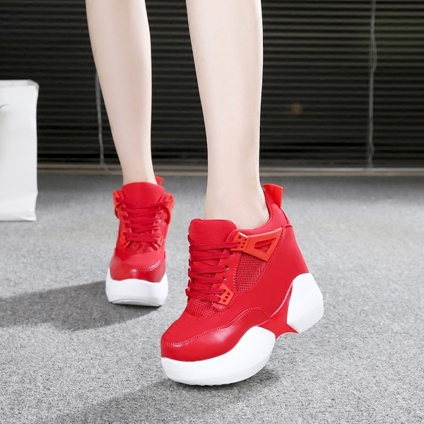 Γυναικεία καλοκαιρινά πάνινα παπούτσια σε διάφορα μοντέλα σε διάφορα χρώματα