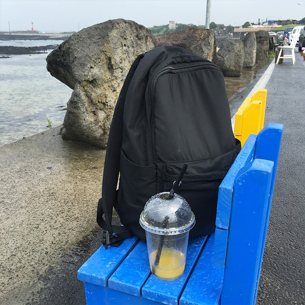 Rucsac de damă potrivit pentru călătorii în negru