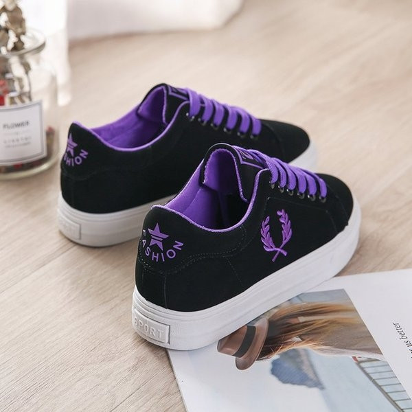 Tenisi dama pe talpa plata in mai multe culori cu broderie