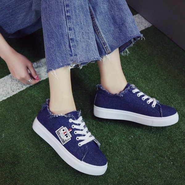 Tenisi dama din denim cu imprimeu si motive rupte in trei culori