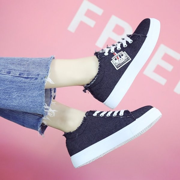 Tenisi dama din denim cu imprimeu si motive rupte in trei culori