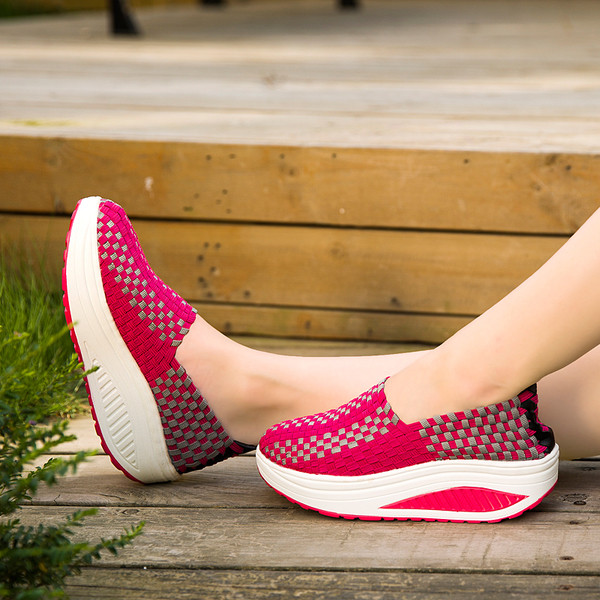 Adidasi sport de dama cu talpa rotunjita confortabila in mai multe culori