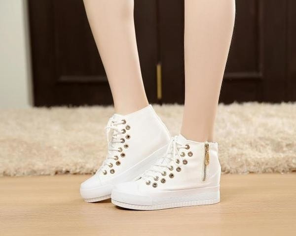 Tenisi casual dama cu elemente metalice si fermoar celular