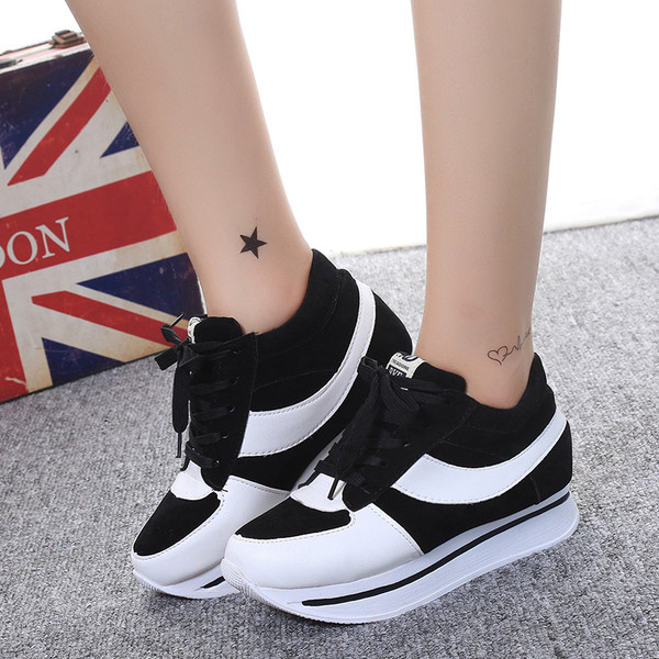 Adidasi sport de dama in doua culori cu talpa joasa rotunjita