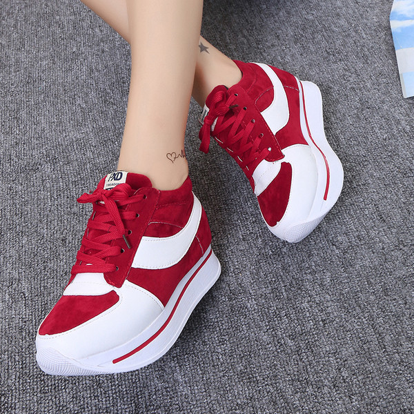 Adidasi sport de dama in doua culori cu talpa joasa rotunjita