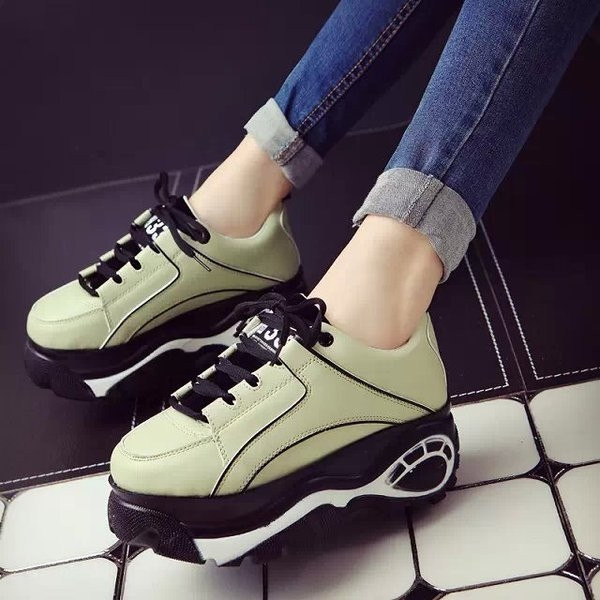 Tenisi de dama in doua culori cu talpa inalta aspra