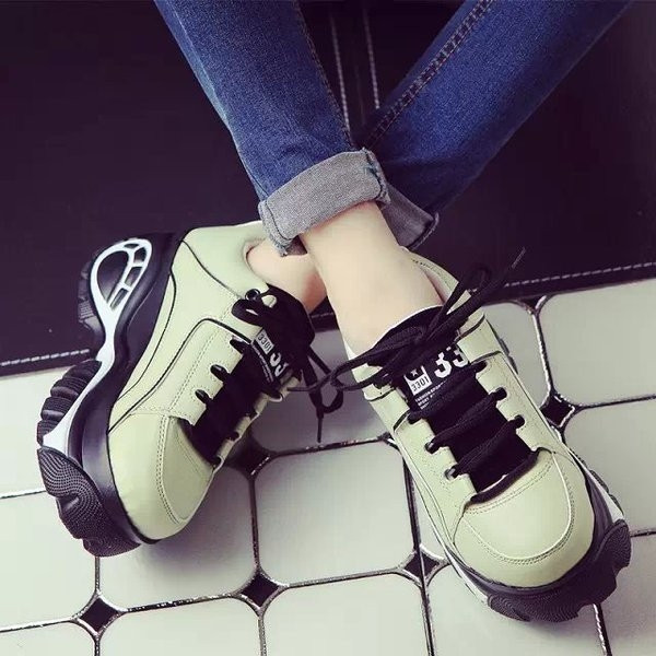 Tenisi de dama in doua culori cu talpa inalta aspra