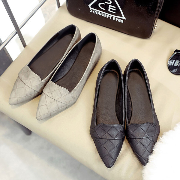 Pantofi ascuțiți de damă din piele ecologică în negru și gri