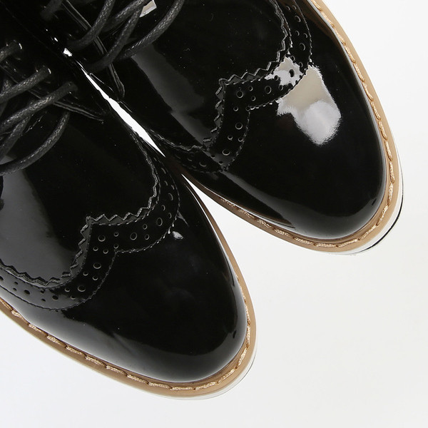 Pantofi de dama din piele lacuita cu talpa plate in mai multe culori