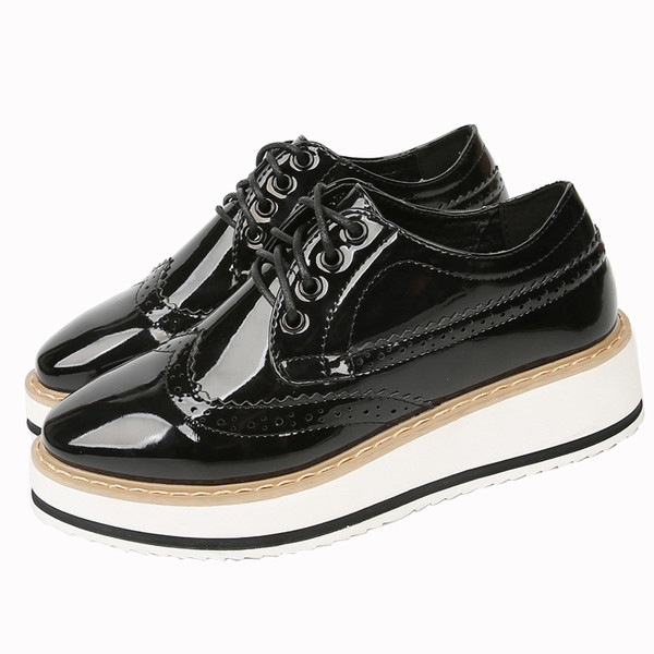 Pantofi de dama din piele lacuita cu talpa plate in mai multe culori