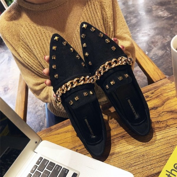 Pantofi dama din piele intoarsa in trei modele - cu decor metalic, nituri si imprimeu