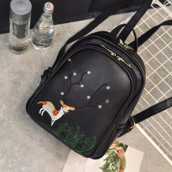 Rucsac elegant de dama cu broderie in trei culori