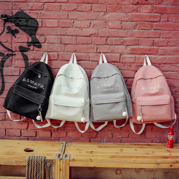 Rucsac de damă de zi cu zi cu o inscripție în mai multe culori