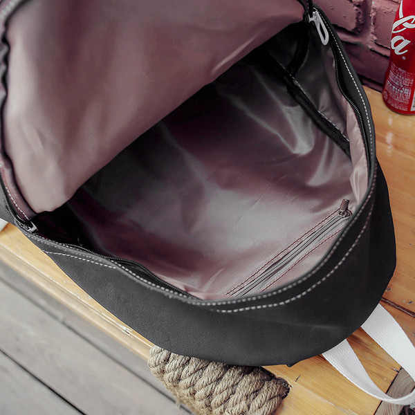 Rucsac de damă de zi cu zi cu o inscripție în mai multe culori