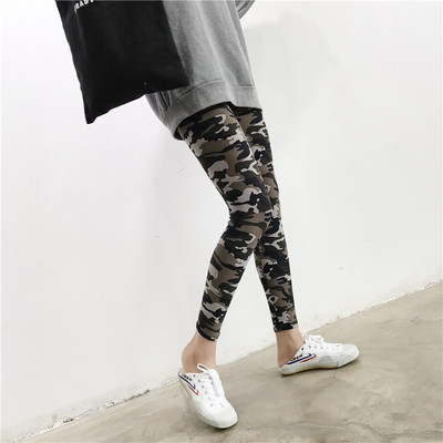 Napi női leggings terepszínű mintával