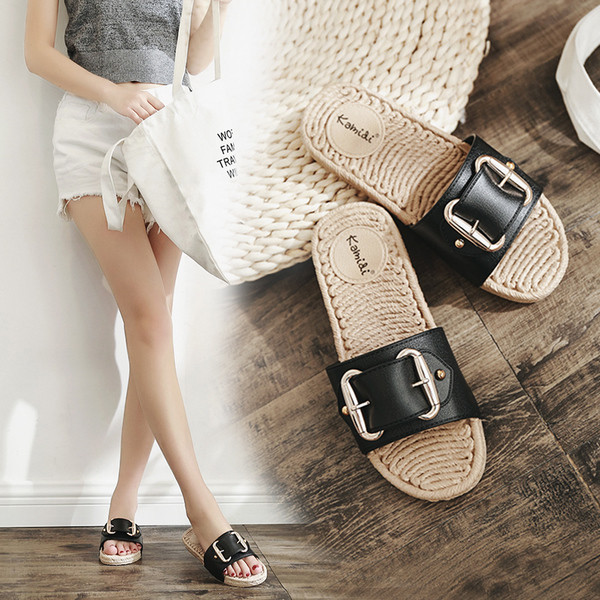 Casual γυναικείες παντόφλες με πλεκτά πέλματα και μεταλλική διακόσμηση σε διάφορα χρώματα