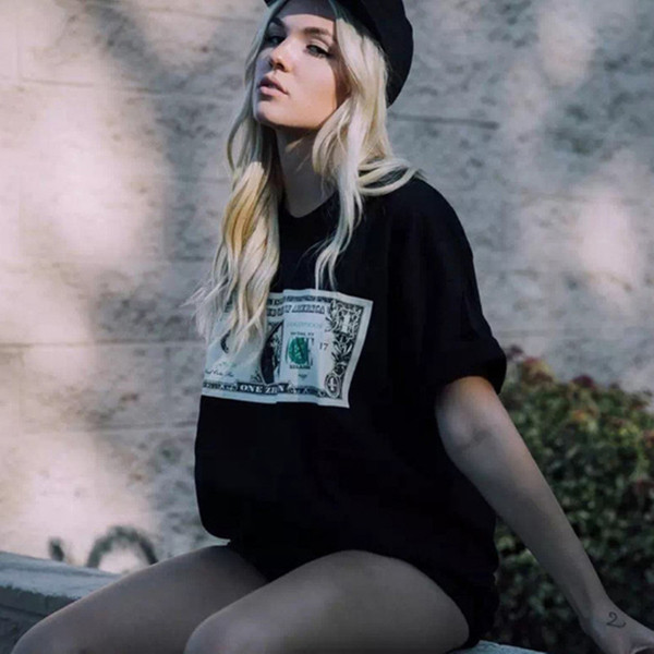 Tricou casual dama de vara in model gratuit cu aplicatie si maneci 3/4