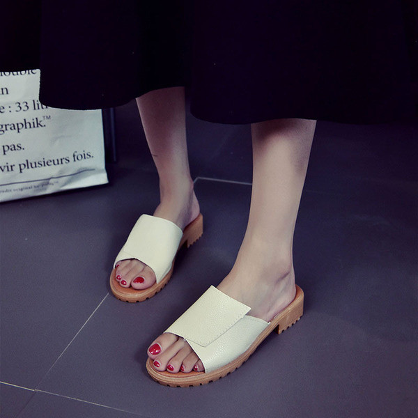 Alkalmi női cipő durva talppal több színben