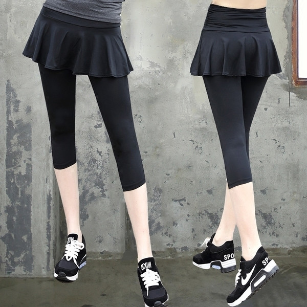 Γυναικεία ρούχα yoga wedge με φούστα - δύο μοντέλα