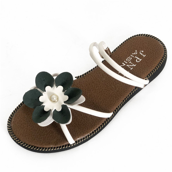 Papuci de dama practici cu motiv floral mare si bretele in doua culori