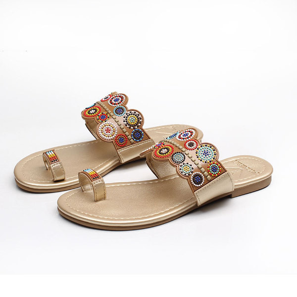 Дамски чехли през пръсти с цветни мотиви, подходящи за ежедневие