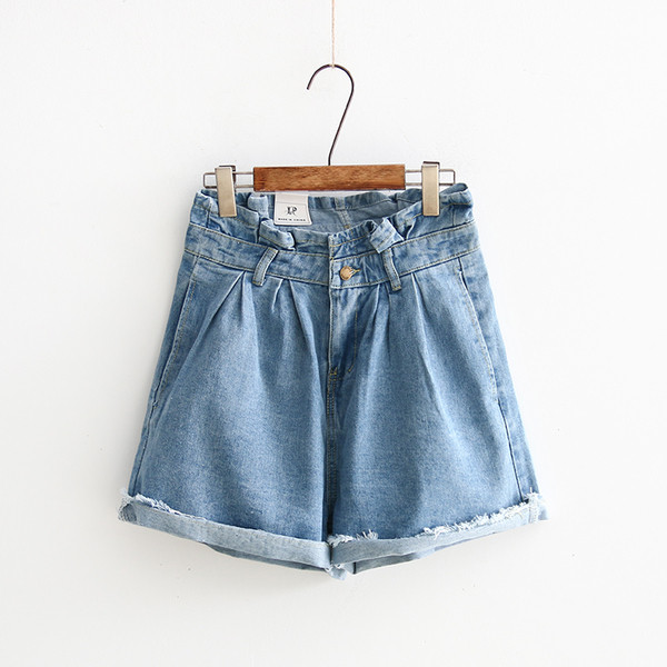 Női farmer rövidnadrág magas derékkal, szabad fazonban