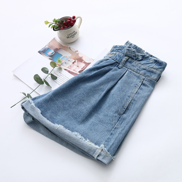 Női farmer rövidnadrág magas derékkal, szabad fazonban