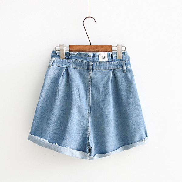 Női farmer rövidnadrág magas derékkal, szabad fazonban