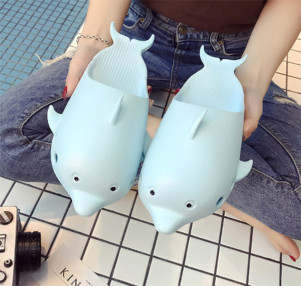 Uniszex papucs extravagáns dizájnnal, különböző színekben, strandra is alkalmas