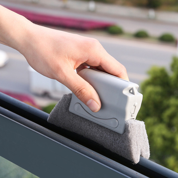 Burete foarte comod și practic pentru curățarea locurilor strânse și greu accesibile