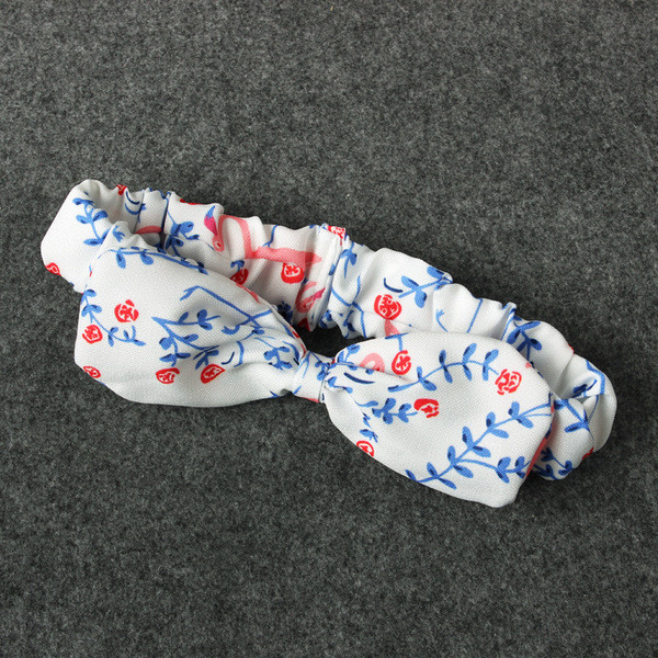 Lányoknak készült fürdőruha három részből álló mintával