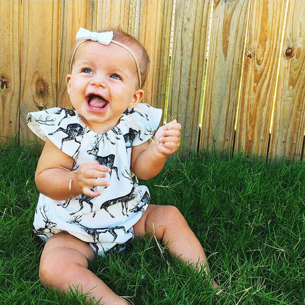 Gyermek teljes fürdőruha lányoknak fehér színben, mintával