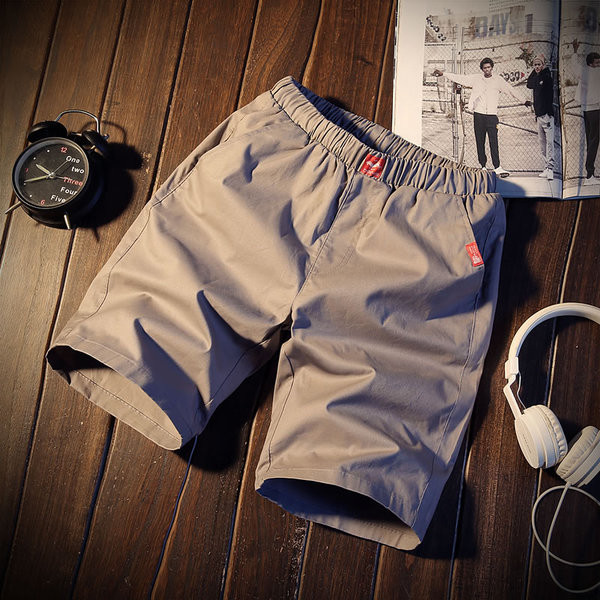 Férfi nyári rövidnadrág elasztikus derékkal, többféle színben