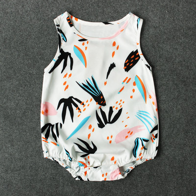 Baba jumpsuit-fürdőruha fehér színben, mintával