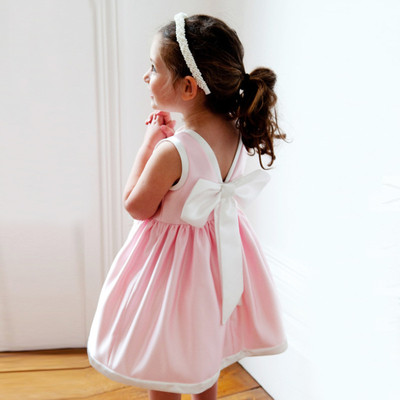 Нежна истилна детска рокля за момичета с голяма панделка на гърба, в розов цвят