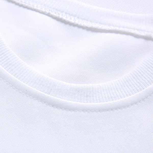 Alkalmi férfi póló rövid ujjal, több színben felirattal és fém fűzőlyukakkal