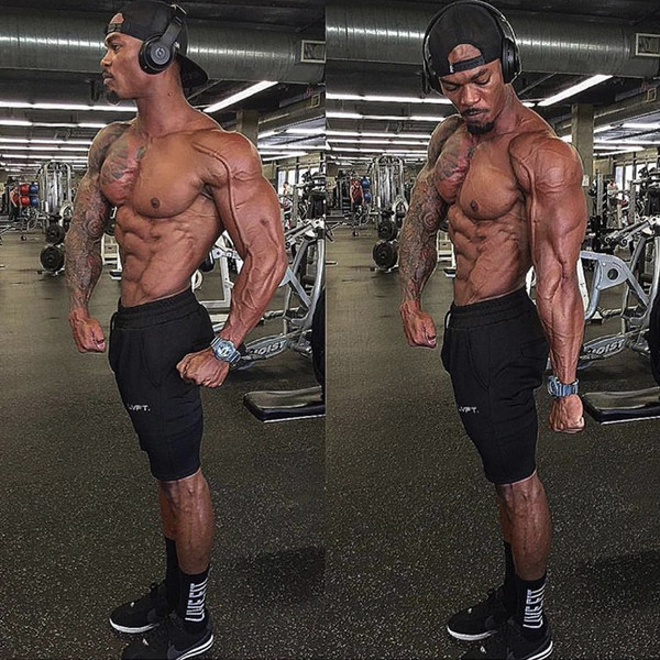 Pantaloni scurți sport pentru bărbați în două culori