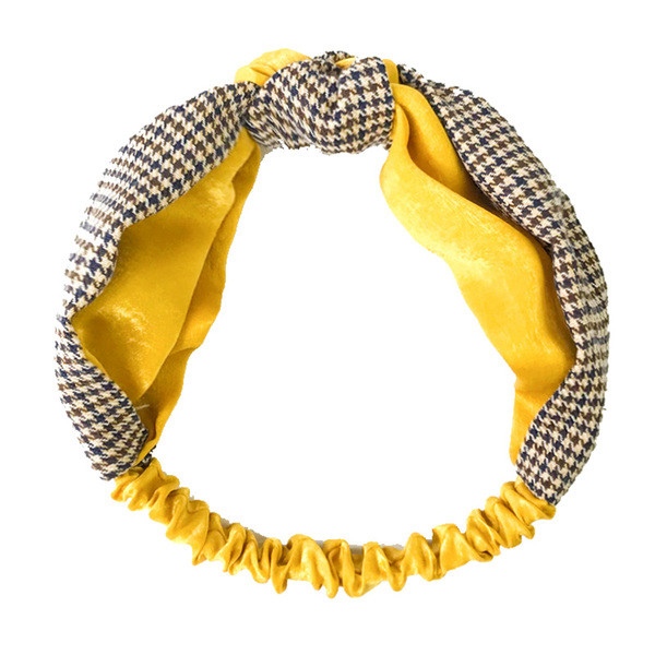 Színes női fejfedő három modellben