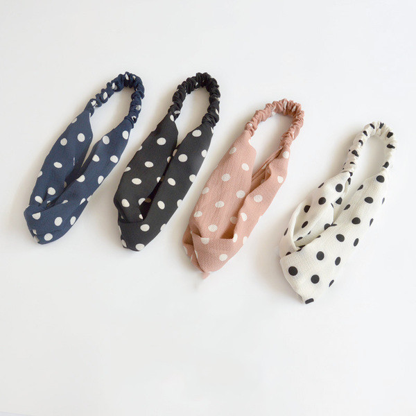 Hétköznapi női fejkiegészítő négy színben pöttymintával