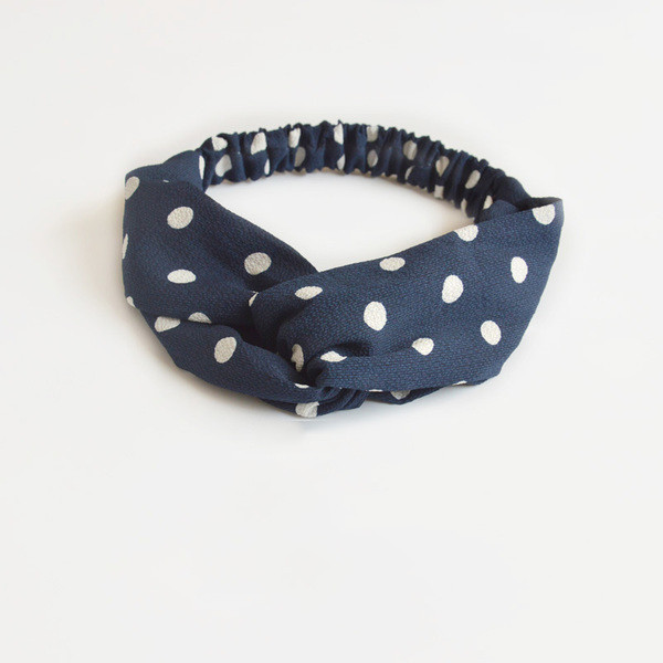 Hétköznapi női fejkiegészítő négy színben pöttymintával