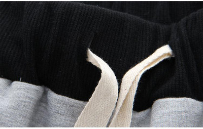 Pantaloni scurți pentru bărbați cu imprimeu