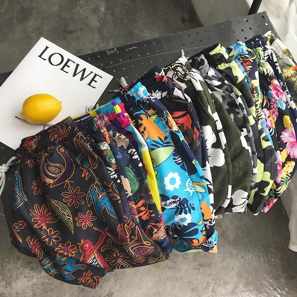 Férfi strandnadrág virágos motívumokkal