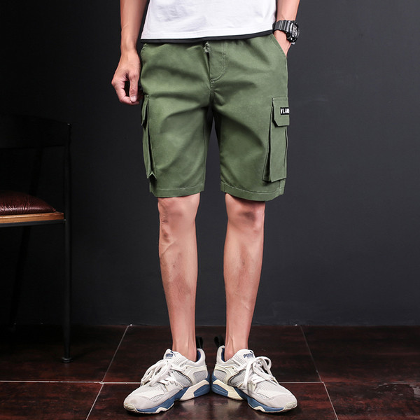 Nyári férfi nadrág utánzatos hátsó zsebbel, felirattal